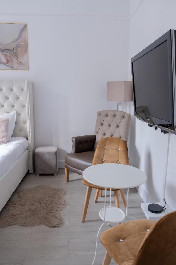 Residence Peace Ле Бурже Екстериор снимка