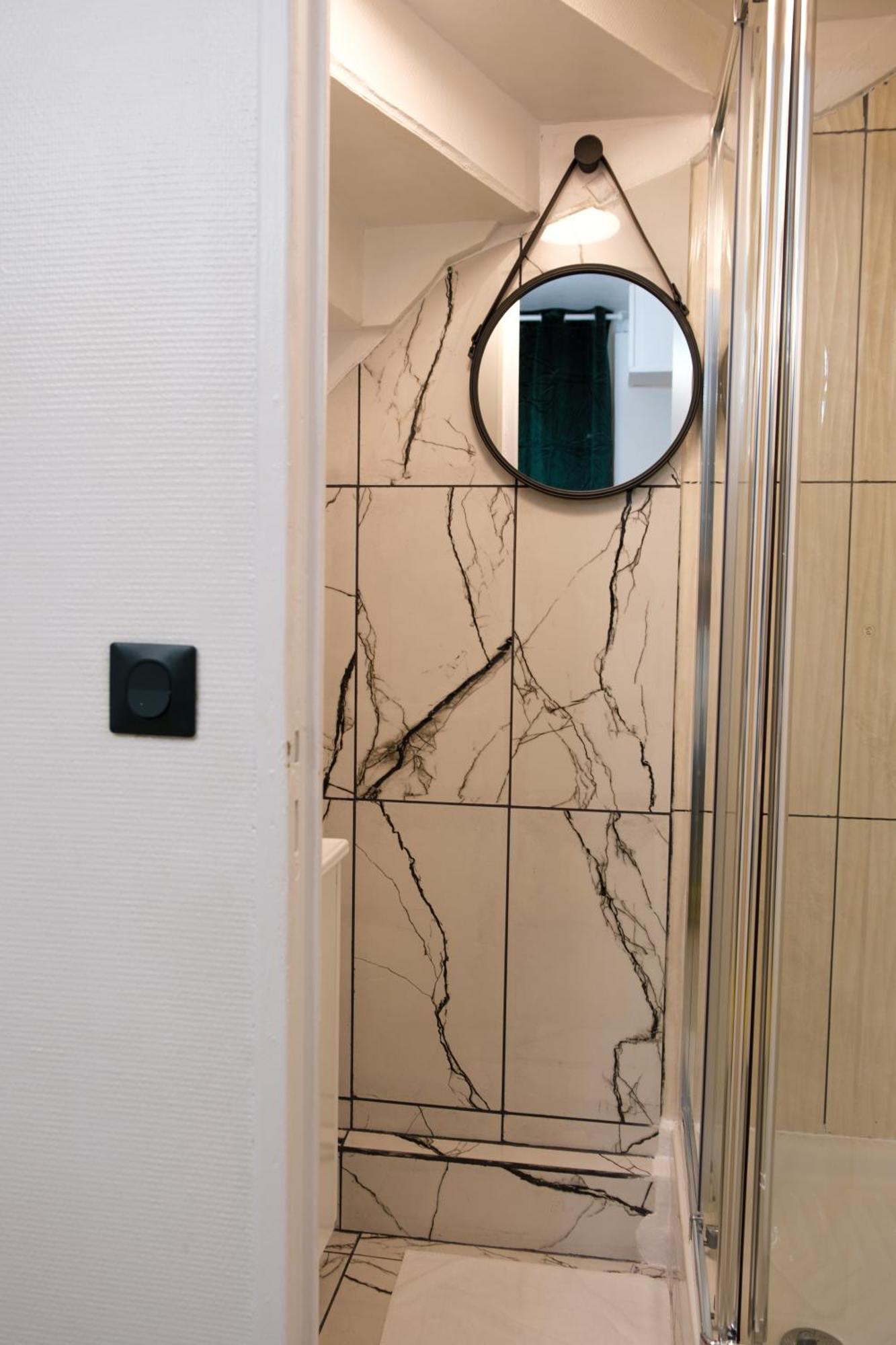 Residence Peace Ле Бурже Екстериор снимка